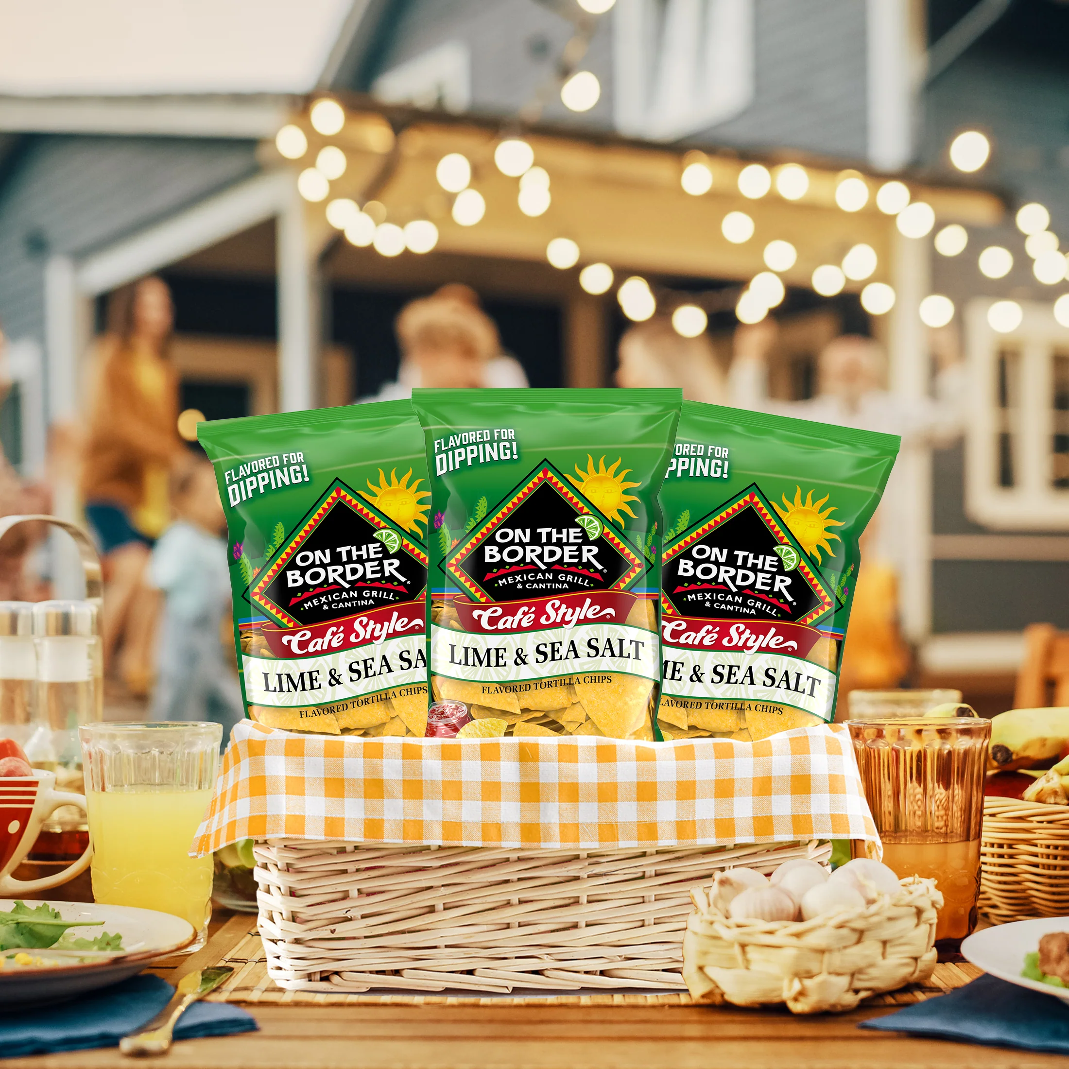 On The Border Cafe Style Lime & Sea Salt Tortilla Chips - Image 6